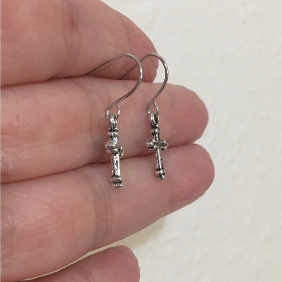 100 Pairs Wholesale Antique Silver￼ Cross Charm ￼￼Small Earrings. - Picture 4 of 12